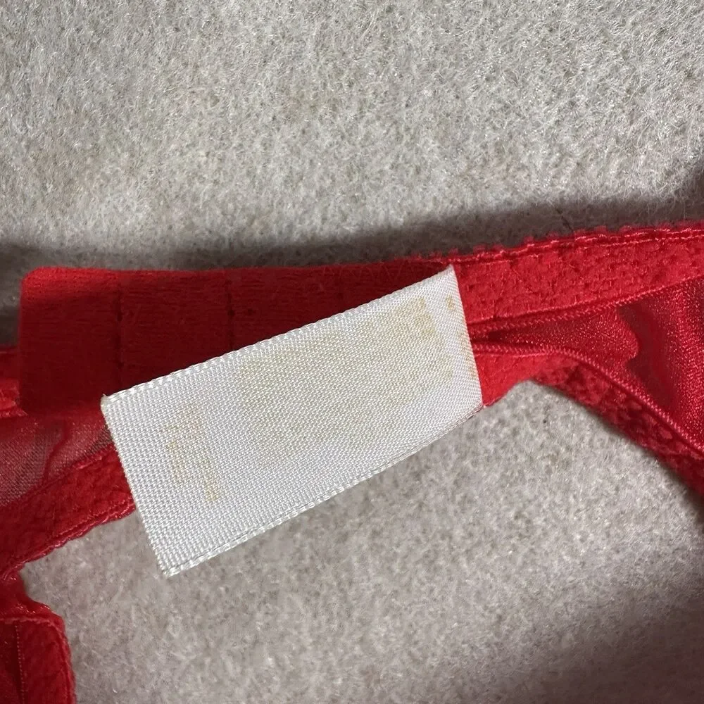 Vintage Victoria’s Secret Red Lace Bra GOLD Label Rare Double Strap 34B READ DES